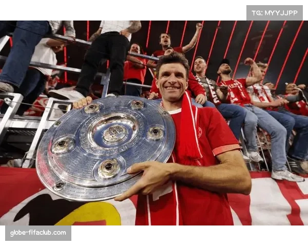 穆勒德甲谢幕战球迷起立致敬拜仁传奇瞬间感动全场